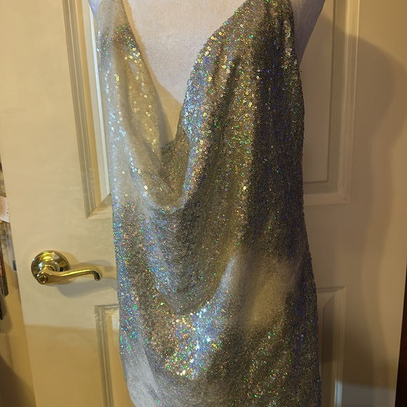 Club Wear silver sparkle ombré backless connects w/ chin around neck adjustable - Picture 3 of 10